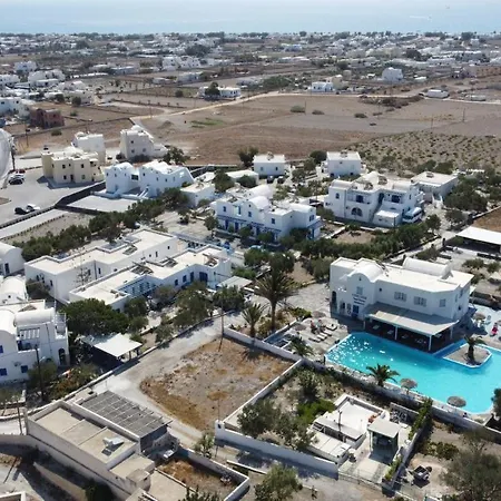 Perissa Hotel